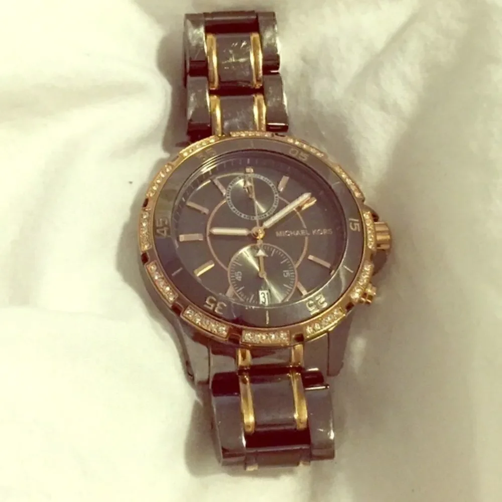 HP🎉🎊RARE Michael Kors Grey rose gold pave chrono